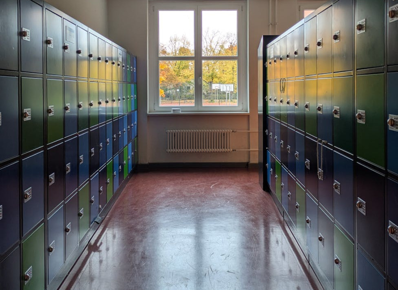 SchlieÃfachschrÃ¤nke fÃ¼r Mitarbeiter und Kunden â worauf sollte man achten?